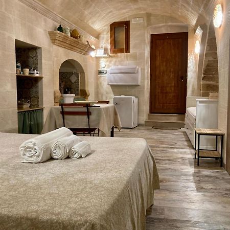 Il Vicolo Grottaglie Bed and Breakfast Buitenkant foto